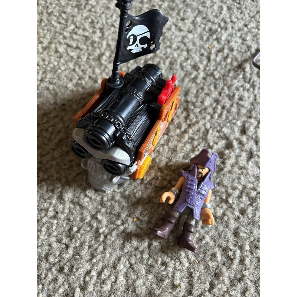 Fisher Price Imaginext Davey Jones Pirate Cannon & Pirate Figure